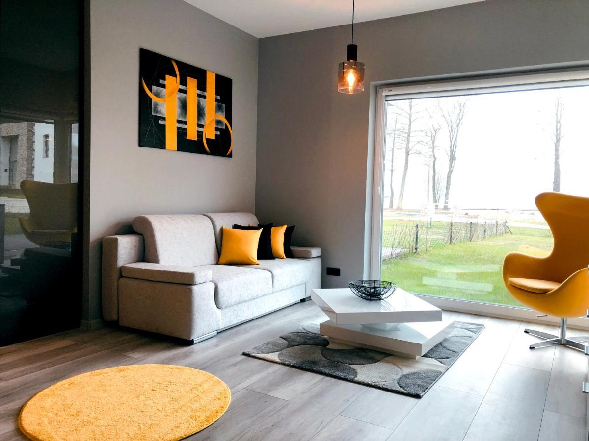 Apartment Elegance Yellow W Nautica *